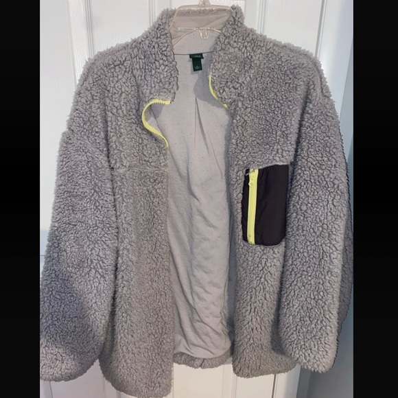 Fuzzy zip-up jacket. - Picture 2 of 4